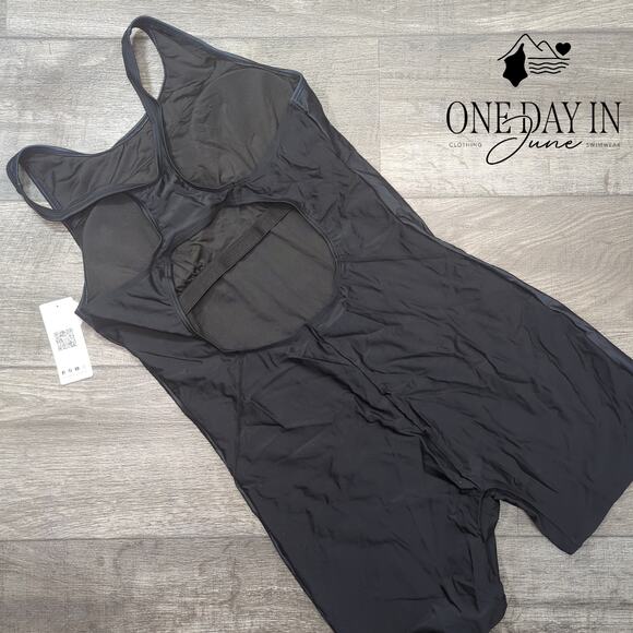 Attraco Boyshort One Piece Swimsuit Size XL - Picture 6 of 6